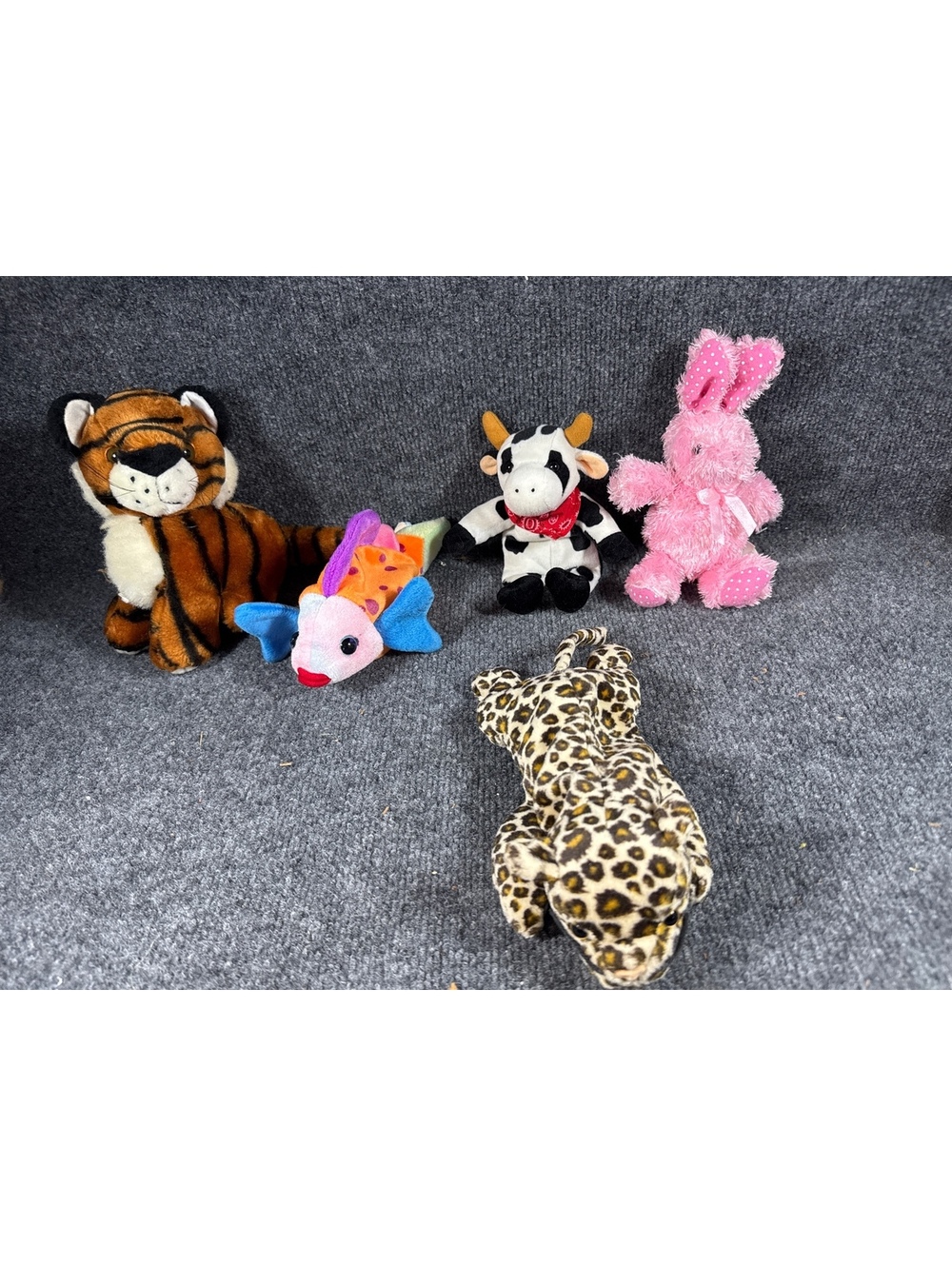 TY Beanie Babies Plush Animal Lot of 5 Tiger Leopard Cow Bunny Fish Mixed Brands